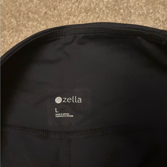 Zelle NWT Black Leggings - Picture 3 of 6